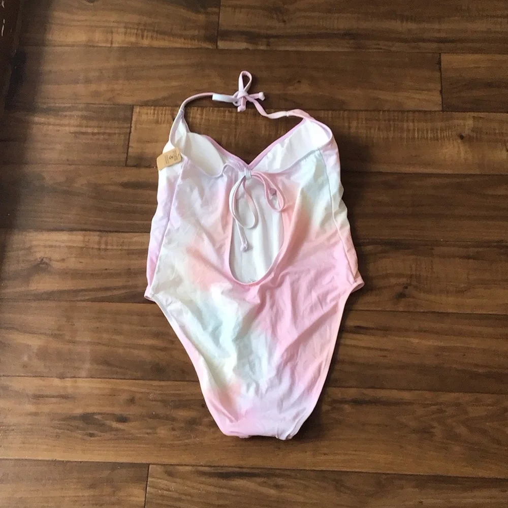 2 for $25 Victoria’s Secret pastel swimsuit NWT